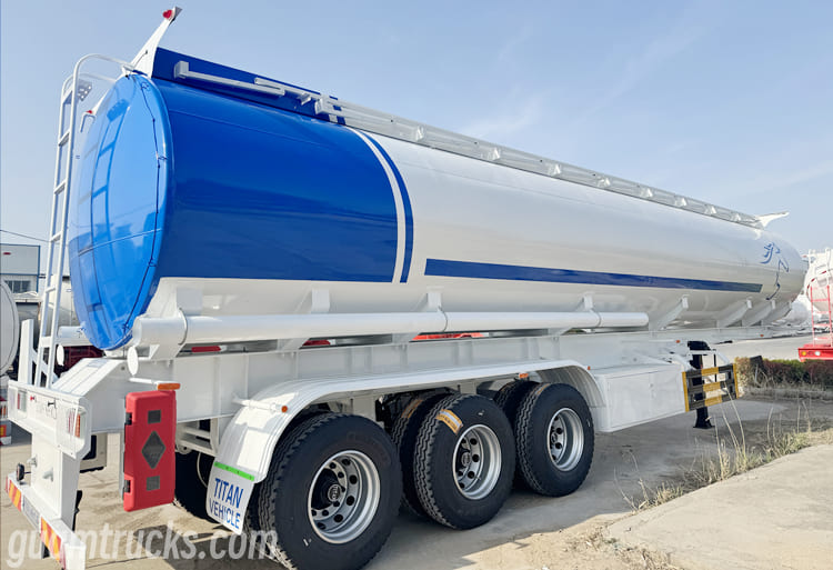 Tri Axle 45000 Liters Fuel Tanker Trailer for Sale in Guam 