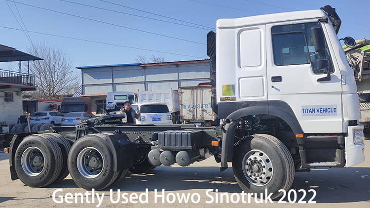 Gently Used Howo Sinotruk 2022 Tractor Truck 380 HP for Sale in Guam