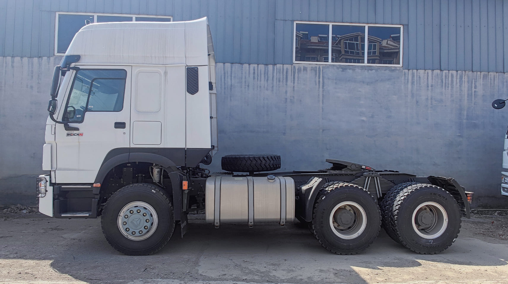 Truck Head for Sale | Sino Trucks Howo 430 Near Me in Guam