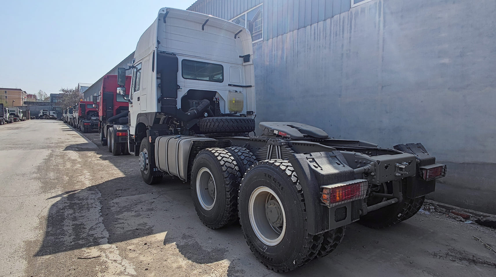Truck Head for Sale | Sino Trucks Howo 430 Near Me in Guam