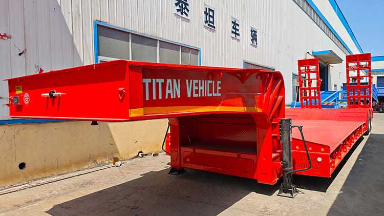 2 Line 4 Axle Lowbed Trailer Truck for Sale in Guam