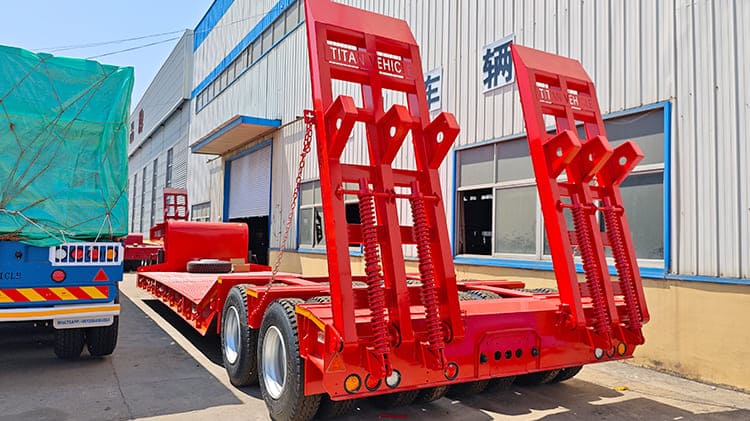 2 Line 4 Axle Lowbed Trailer Truck for Sale in Guam