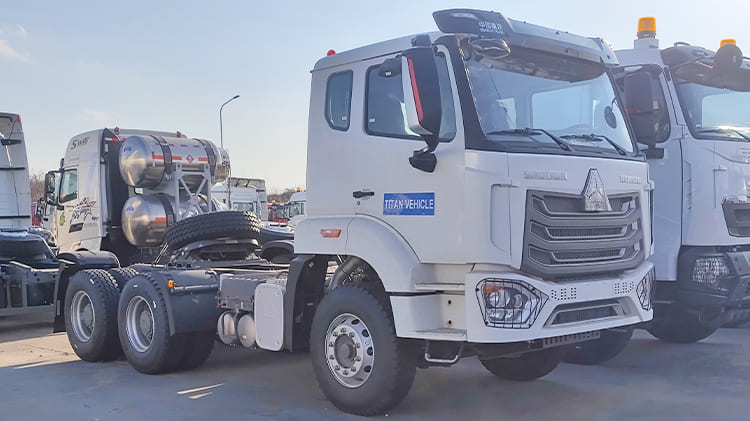 Sinotruk Howo 380 Tractor Truck for Sale in Guam